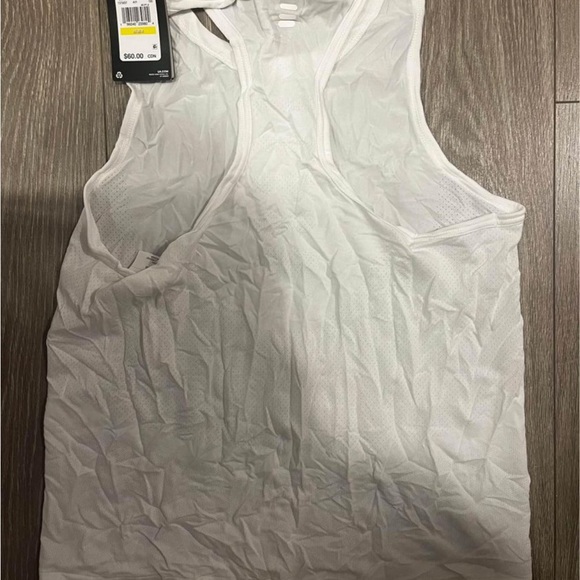 Brand new under armour racer back athletic shirt for running, gym or everyday - Picture 3 of 4